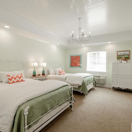 The Chesapeake Inn Urbanna Bagian luar foto