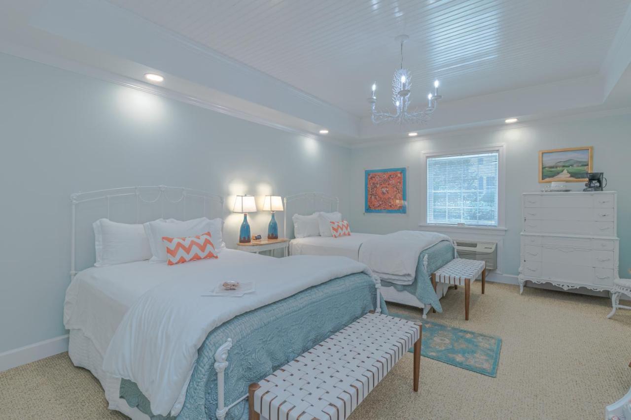 The Chesapeake Inn Urbanna Bagian luar foto