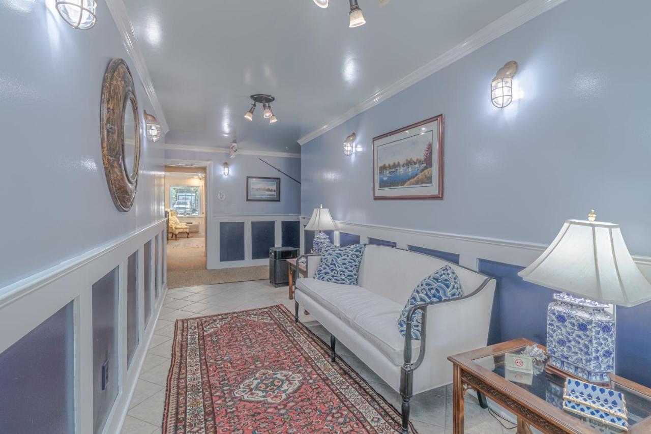The Chesapeake Inn Urbanna Bagian luar foto