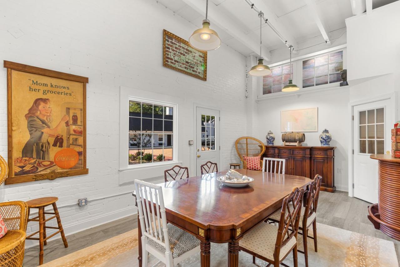 The Chesapeake Inn Urbanna Bagian luar foto